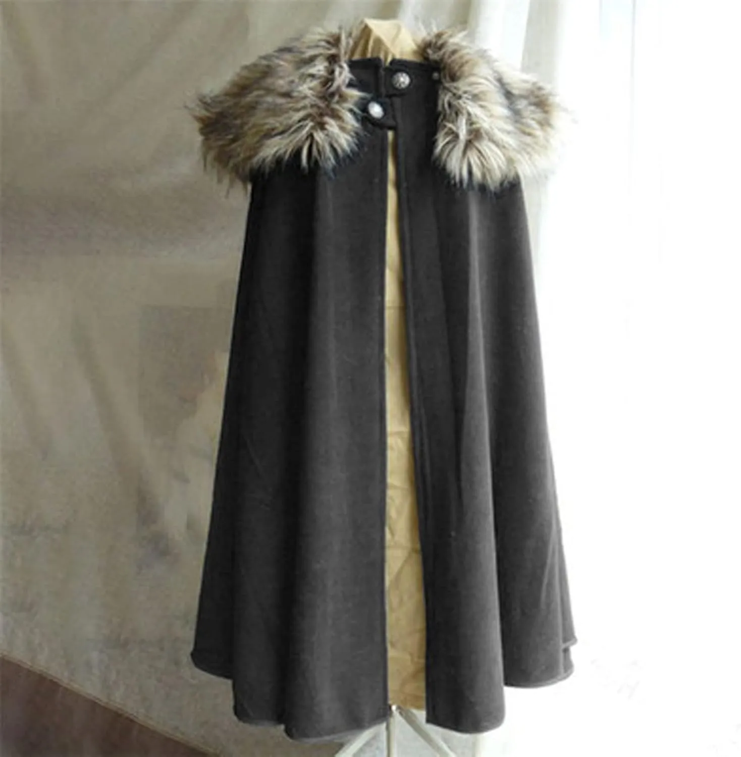Mens Renaissance Cloak with Fur Collar Gothic Cape Halloween Cosplay Costumes Steampunk Cape Victorian Cloak