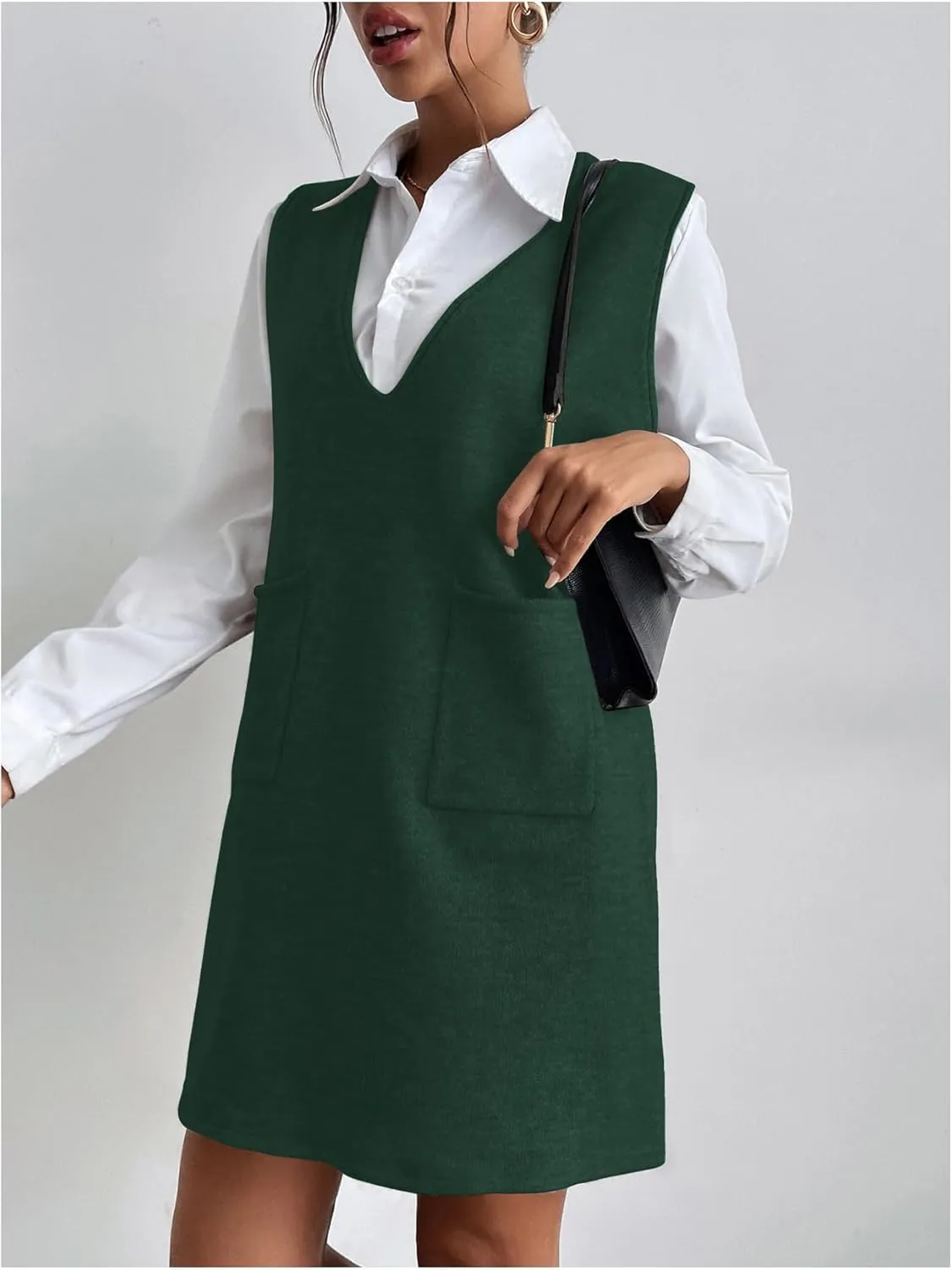 OYOANGLE Women's V Neck Sleeveless Knitted Solid Short Sweater Dress with Pockets