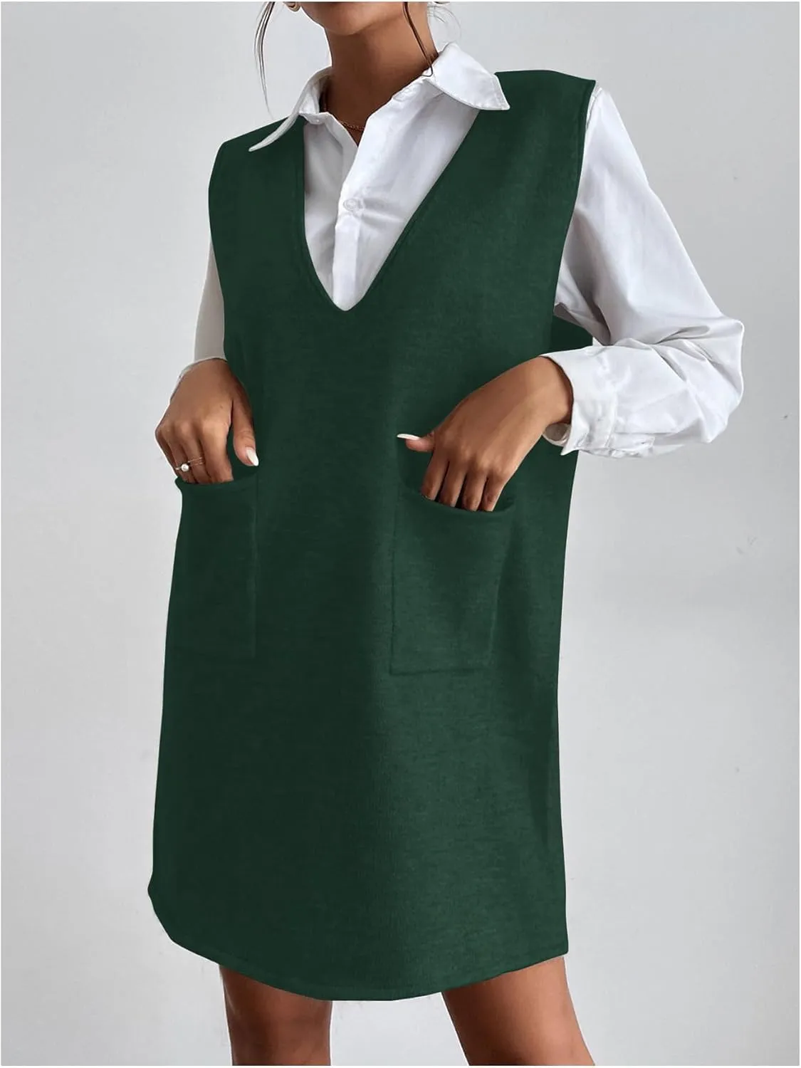 OYOANGLE Women's V Neck Sleeveless Knitted Solid Short Sweater Dress with Pockets