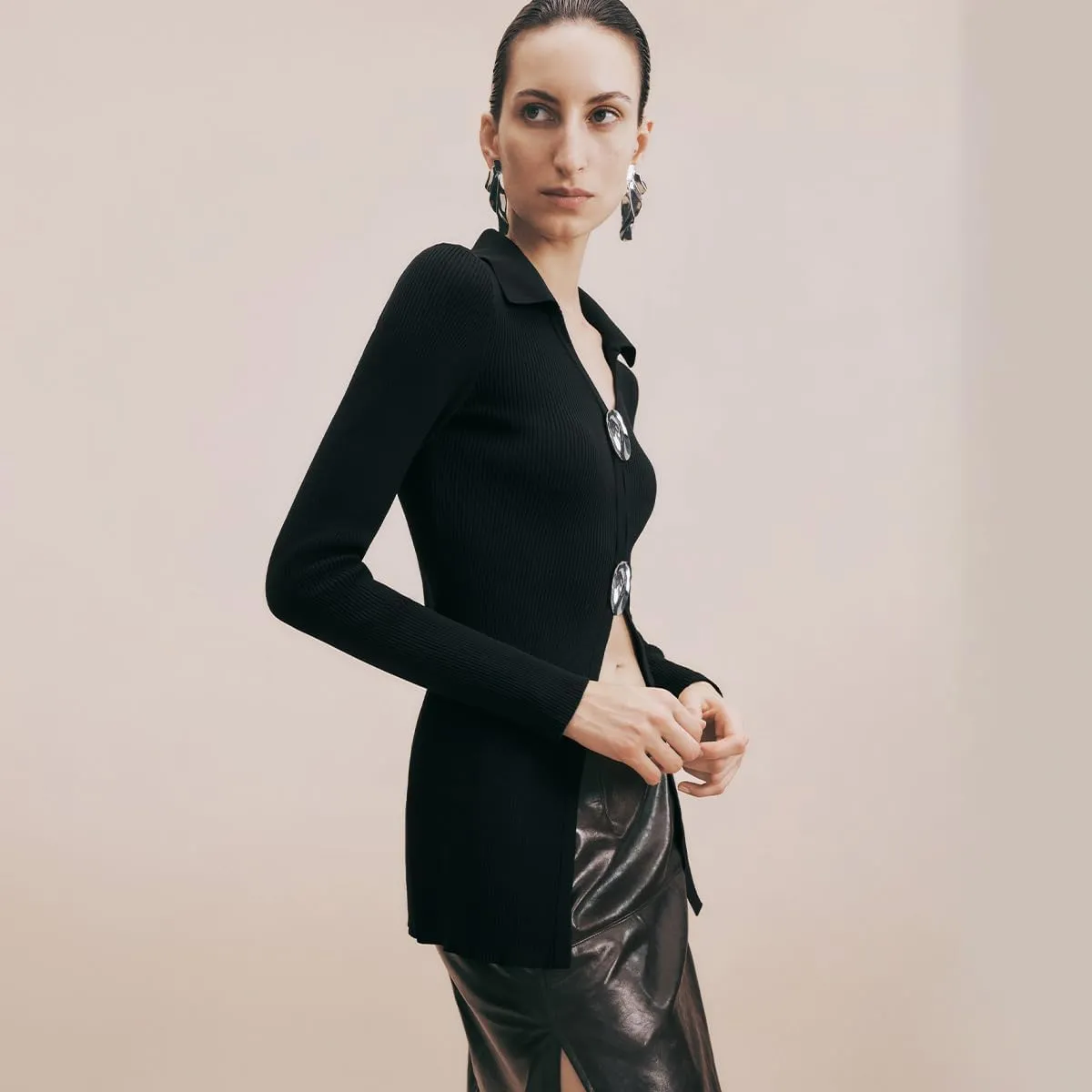 Women Cardigan Sweaters Long Sleeve Knitted V-Neck Fluid Metal Button Down Lightweight Outwear 2025