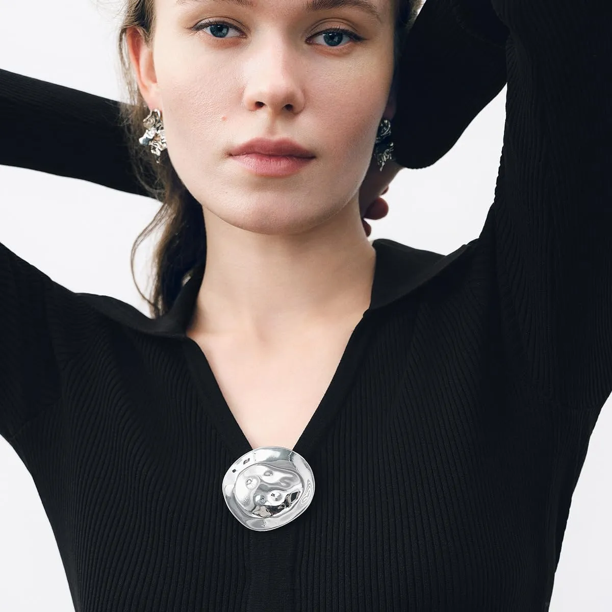 Women Cardigan Sweaters Long Sleeve Knitted V-Neck Fluid Metal Button Down Lightweight Outwear 2025