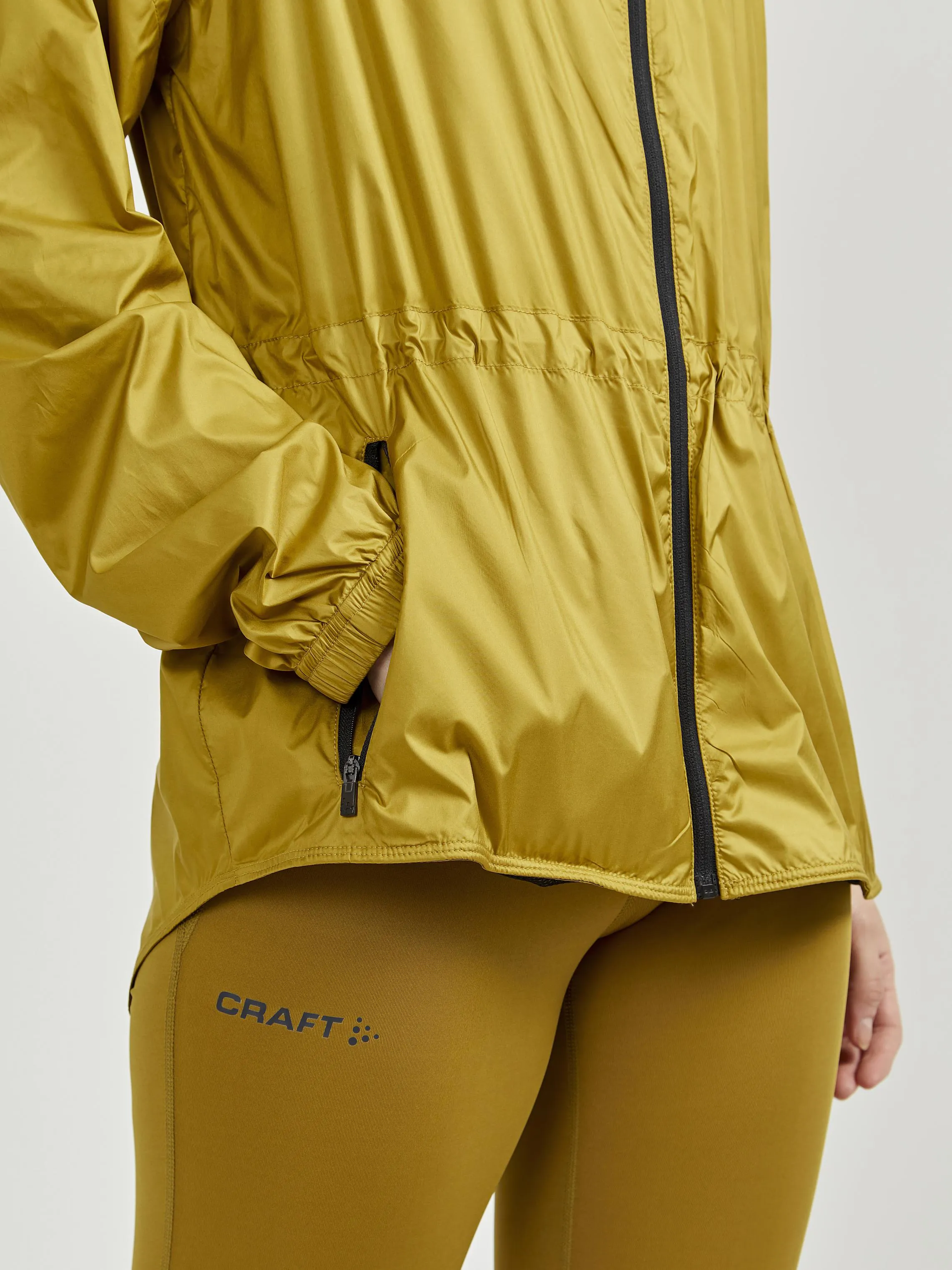 WOMEN'S ADV CHARGE TRAINING WIND JACKET